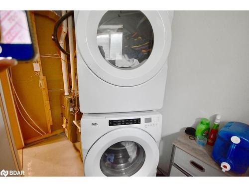 39 Dancy Drive, Orillia, ON - Indoor Photo Showing Laundry Room