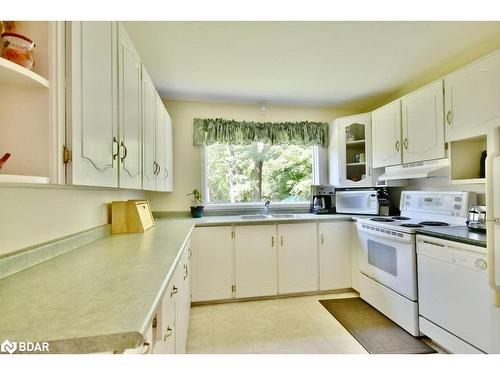 178 Yonge Street, Midland, ON - Indoor Photo Showing Kitchen