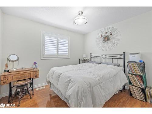 10 Claire Drive, Barrie, ON - Indoor Photo Showing Bedroom