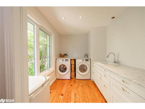 865 Adams Road, Innisfil, ON - Indoor Photo Showing Laundry Room