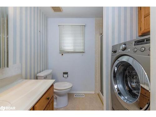 11 Carmans Cove, Innisfil, ON - Indoor Photo Showing Laundry Room