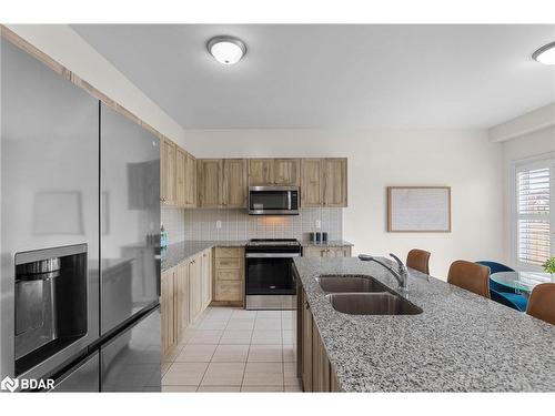 88 Atlantis Drive, Orillia, ON - Indoor Photo Showing Kitchen With Double Sink