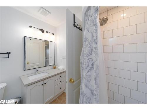 5-488 Yonge Street, Barrie, ON - Indoor Photo Showing Bathroom