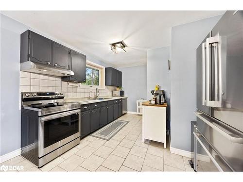 39 7 Line N, Oro-Medonte, ON - Indoor Photo Showing Kitchen