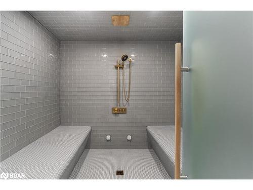 3211 Fleming Boulevard, Innisfil, ON - Indoor Photo Showing Bathroom