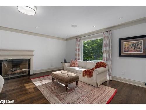 3211 Fleming Boulevard, Innisfil, ON - Indoor Photo Showing Living Room With Fireplace