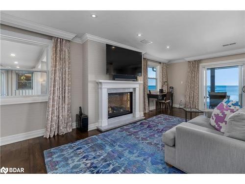 3211 Fleming Boulevard, Innisfil, ON - Indoor Photo Showing Living Room With Fireplace