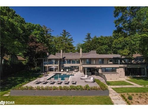3211 Fleming Boulevard, Innisfil, ON - Outdoor With In Ground Pool