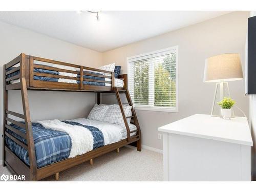 29 Sundial Court, Collingwood, ON - Indoor Photo Showing Bedroom