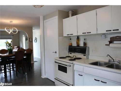 1558 Main Street W, North Bay, ON - Indoor Photo Showing Kitchen With Double Sink