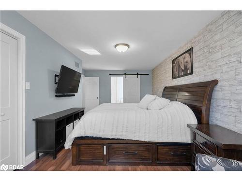2283 Jack Crescent, Innisfil, ON - Indoor Photo Showing Bedroom