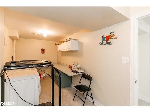 71 Ruffet Drive, Barrie, ON - Indoor Photo Showing Laundry Room
