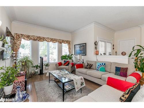 71 Ruffet Drive, Barrie, ON - Indoor Photo Showing Living Room