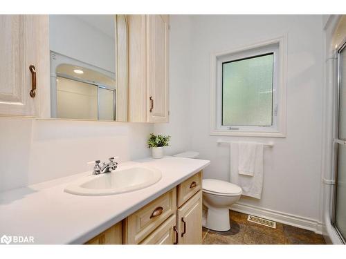 60 Balsam Street, Tiny, ON - Indoor Photo Showing Bathroom