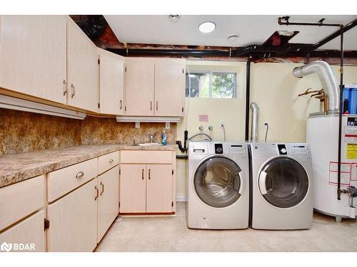 60 Balsam Street, Tiny, ON - Indoor Photo Showing Laundry Room