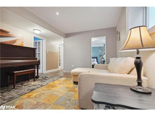 119 58Th Street S, Wasaga Beach, ON - Indoor Photo Showing Bedroom