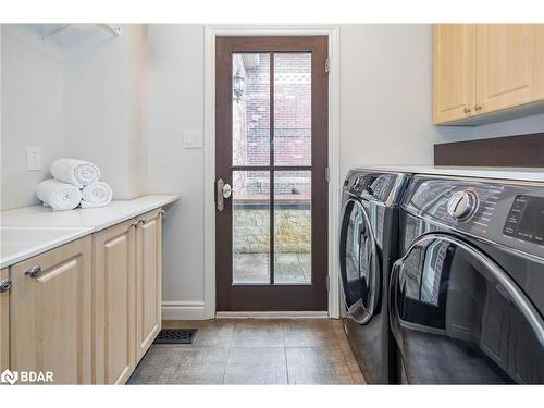 7001 County Road 27, Innisfil, ON - Indoor Photo Showing Laundry Room