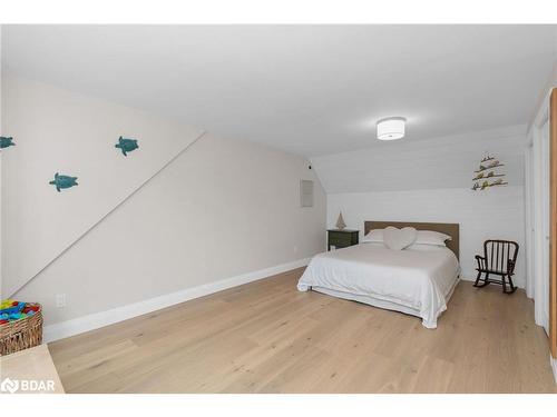 65 Shanty Bay Road, Barrie, ON - Indoor Photo Showing Bedroom