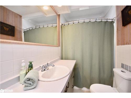 115 Duckworth Street, Barrie, ON - Indoor Photo Showing Bathroom