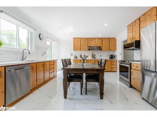 7765 5Th Line, Angus, ON - Indoor Photo Showing Kitchen With Stainless Steel Kitchen With Double Sink