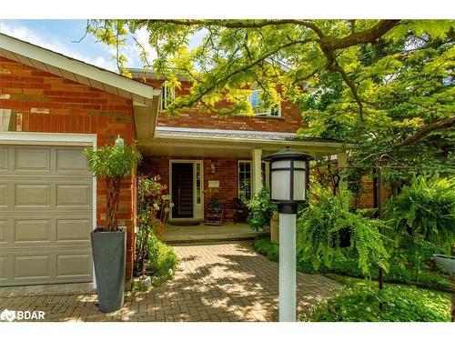 16 Gables Way, Barrie, ON - Outdoor