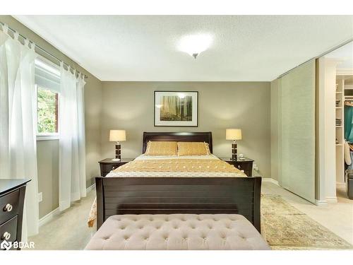 16 Gables Way, Barrie, ON - Indoor Photo Showing Bedroom