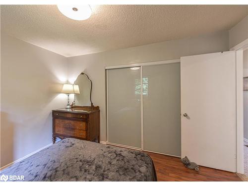 16-1095 Mississaga Street W, Orillia, ON - Indoor Photo Showing Bedroom