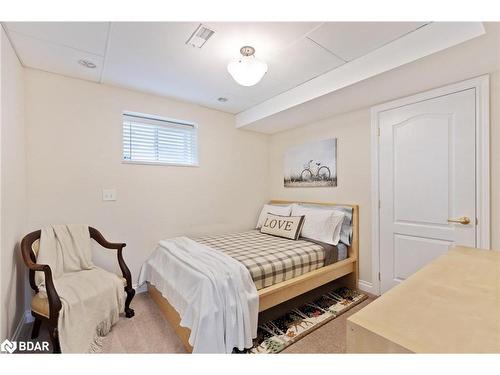 36 Meadowood Drive, Wasaga Beach, ON - Indoor Photo Showing Bedroom