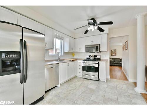 30 Red Oak Drive, Barrie, ON - Indoor Photo Showing Kitchen