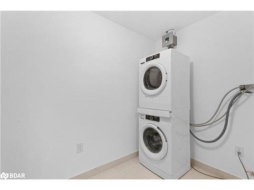 113-5 Chef Lane, Barrie, ON - Indoor Photo Showing Laundry Room
