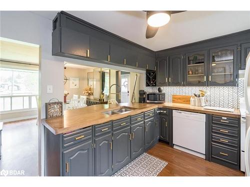 483 Mapleview Drive E, Innisfil, ON - Indoor Photo Showing Kitchen With Double Sink