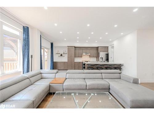 159 Franklin Trail, Barrie, ON - Indoor Photo Showing Living Room