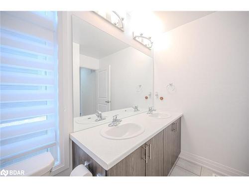 159 Franklin Trail, Barrie, ON - Indoor Photo Showing Bathroom