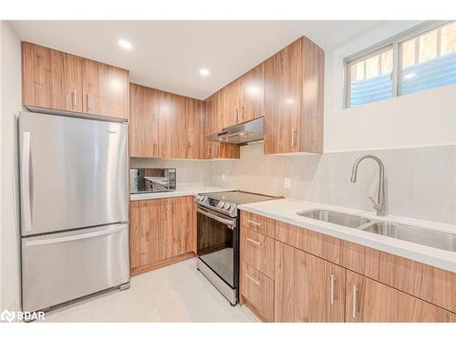 159 Franklin Trail, Barrie, ON - Indoor Photo Showing Kitchen With Stainless Steel Kitchen With Double Sink