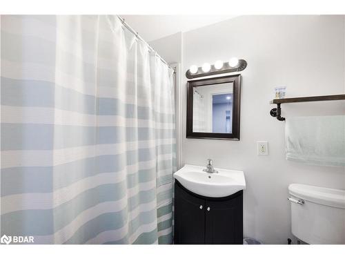 5603 9Th Line, Essa, ON - Indoor Photo Showing Bathroom