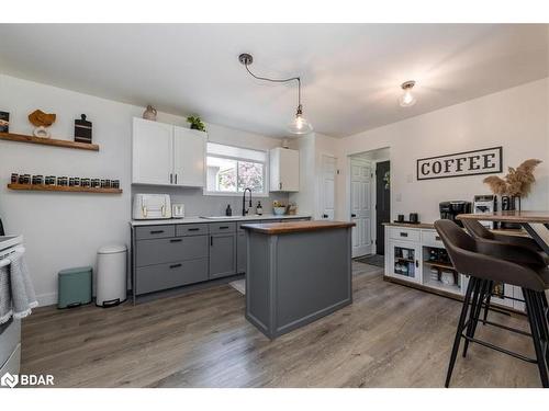 11 Murray Street, Orillia, ON - Indoor Photo Showing Kitchen