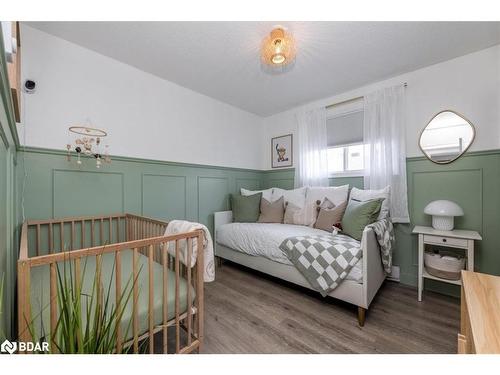 11 Murray Street, Orillia, ON - Indoor Photo Showing Bedroom