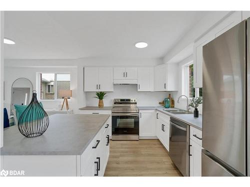 47 Golds Crescent, Barrie, ON - Indoor Photo Showing Kitchen With Stainless Steel Kitchen With Double Sink