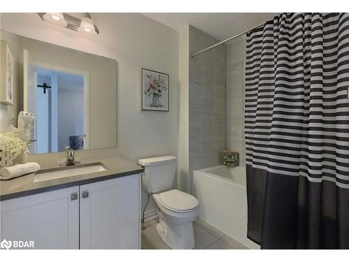 74 Leeson Street N, Grand Valley, ON - Indoor Photo Showing Bathroom