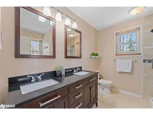 800 Jeffrey Lake Road, Bancroft, ON - Indoor Photo Showing Bathroom