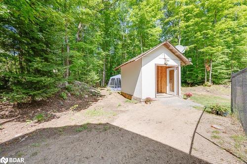 800 Jeffrey Lake Road, Bancroft, ON - Outdoor