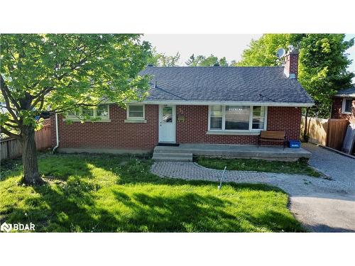 32 Shannon Street, Barrie, ON - Outdoor