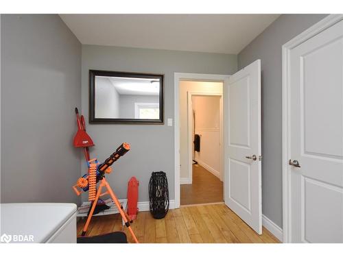 32 Shannon Street, Barrie, ON - Indoor Photo Showing Other Room