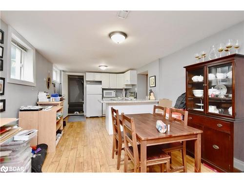 32 Shannon Street, Barrie, ON - Indoor Photo Showing Dining Room