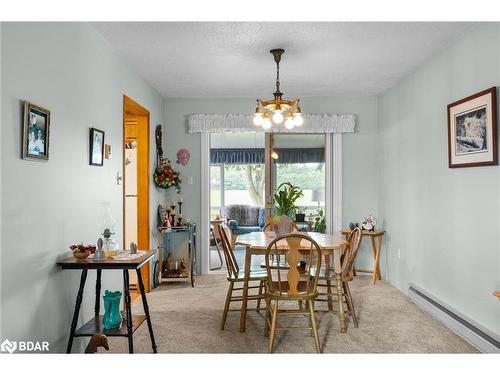 3093 26 Highway, Springwater, ON - Indoor Photo Showing Dining Room