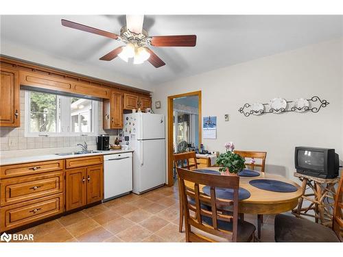 3093 26 Highway, Springwater, ON - Indoor Photo Showing Dining Room