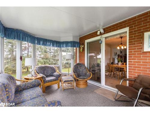 3093 26 Highway, Springwater, ON -  Photo Showing Living Room