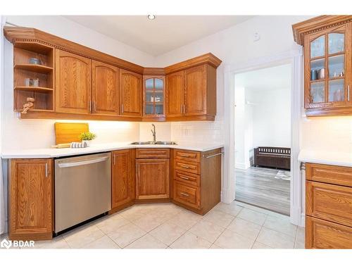 62 Fletcher Crescent, Alliston, ON - Indoor Photo Showing Kitchen With Double Sink