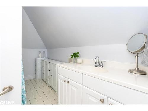 62 Fletcher Crescent, Alliston, ON - Indoor Photo Showing Bathroom