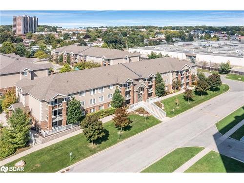 4-43 Coulter Street, Barrie, ON - Outdoor With View
